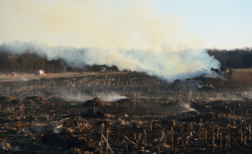 Harvested corn field up in flames The Aylmer Express